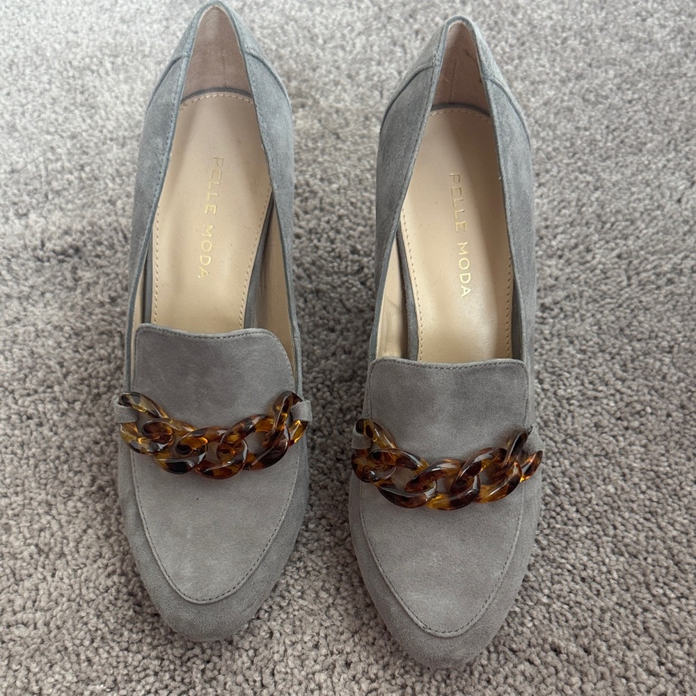 Pelle Moda Suede Loafers with Tortoise Chain NWOT